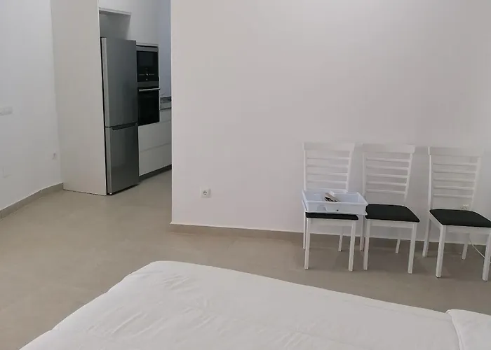 Διαμέρισμα Center R3 *