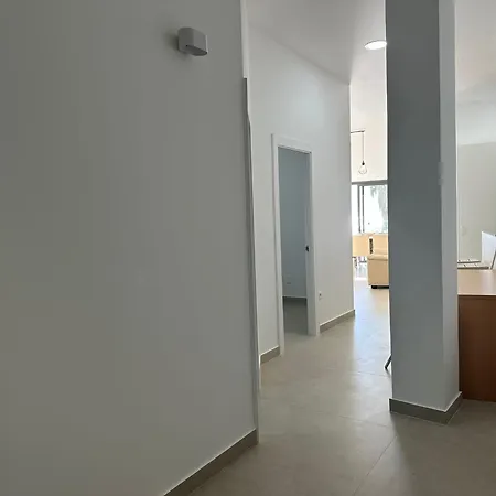 Apartment Center R3 *