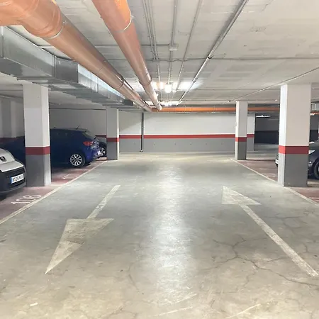 Center R3 *